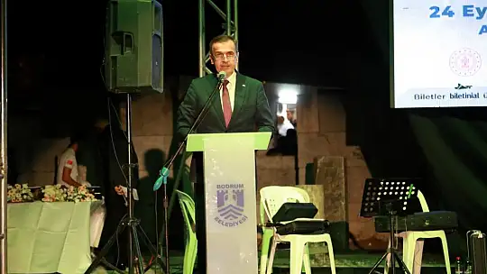 Anma Gecesine Binlerce Kişi Katıldı