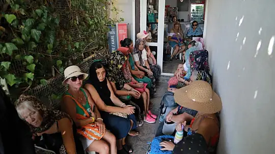 Anma Gecesine Binlerce Kişi Katıldı