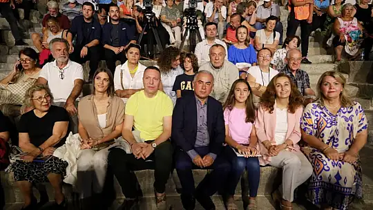 Anma Gecesine Binlerce Kişi Katıldı