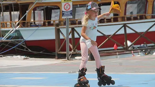 Çocuklar ve Gençler Sokaktaydı