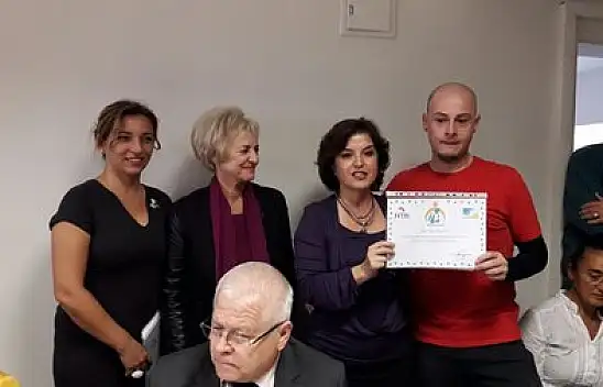 Hayvanseverlere teşekkür belgesi verildi