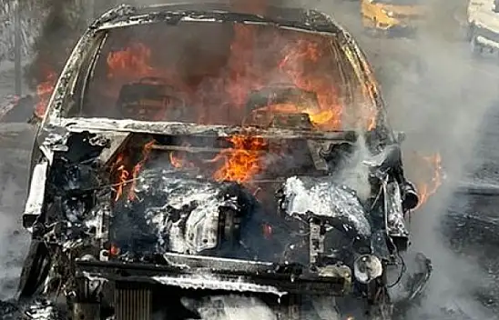 ARAÇ HAREKET HALİNDE YANDI