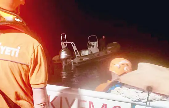 Arızalanan Botu Kıyem Ekipleri Kurtardı