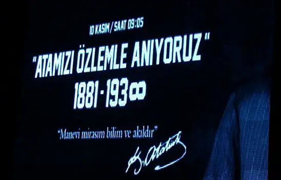 ATATÜRK'Ü ANMA ETKİNLİĞİNDE DUYGU DOLU ANLAR YAŞANDI