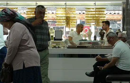 Bozdurmaya Gelen Memnun, Almaya Gelen Üzgün