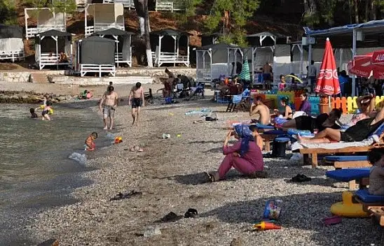 Büyük Samanlık Plajı Eylül ayında da doldu taştı