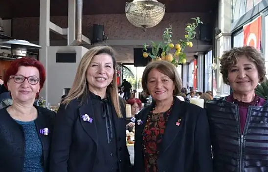CHP Kadın Kolları kahvaltıda bir arada