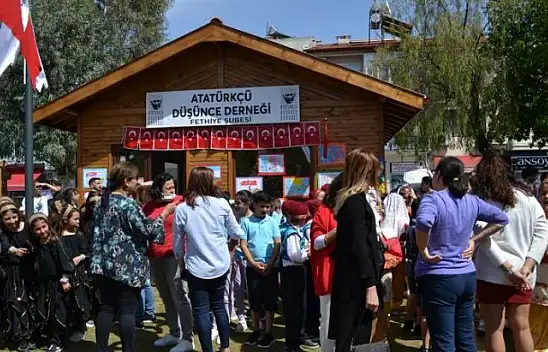 Çocuklar bayramlarını kutladı