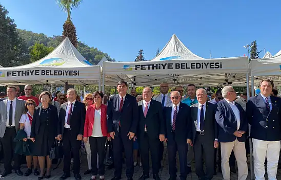 CUMHURİYET MEYDANI'NDA ÇELEK TÖRENİ