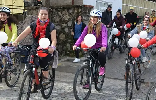 Emekçi kadınlar için bisiklet turu