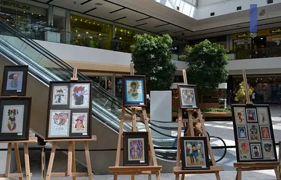 Eva'dan çizgi film karakteri sergisi