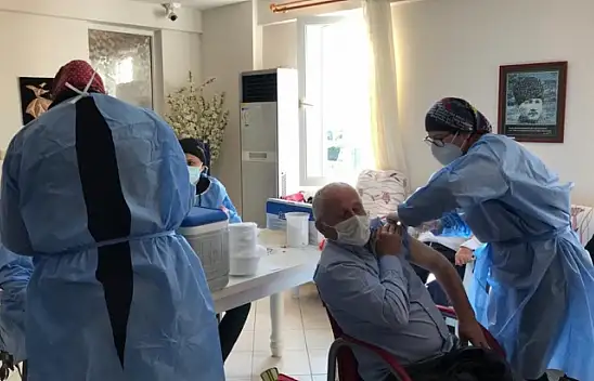 Fethiye huzurevinde Covid-19 aşısı uygulaması yapıldı