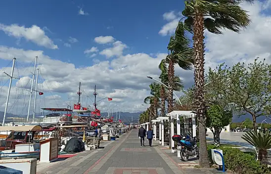 Fırtına sebebiyle tekne turları iptal edildi