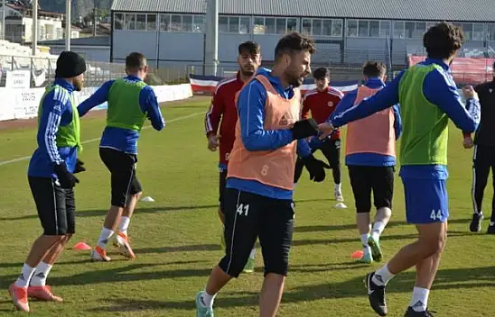 Futbolcular Galibiyet İstiyor