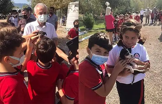 Hayvanları Koruma Gününde farkındalık için mama dağıttılar