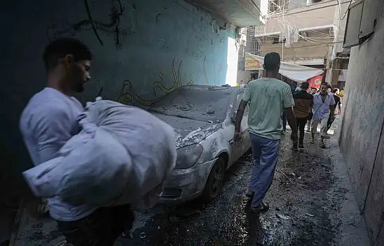 İsrail savaş uçakları Al-Shati mülteci kampını vurdu: 10 ölü