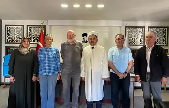 İSVİÇRELİ ÇİFT ARTIK MÜSLÜMAN