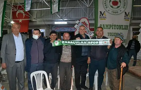 Karaçulhaspor şampiyonluğu kutladı