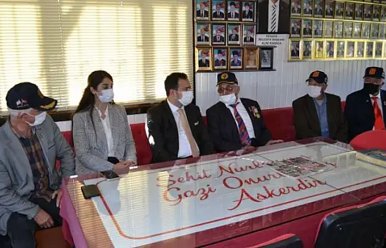 Kaymakam Fırat'tan, gaziler derneğine ziyaret