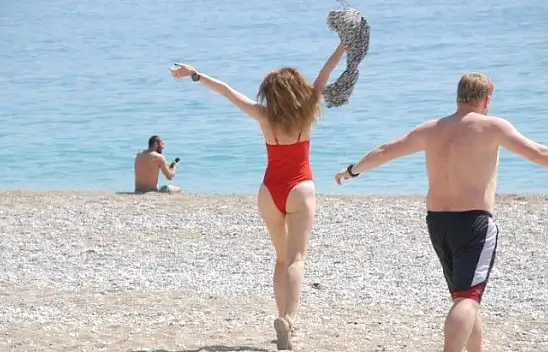 Kısıtlamada plajlar tatilcilere kaldı 