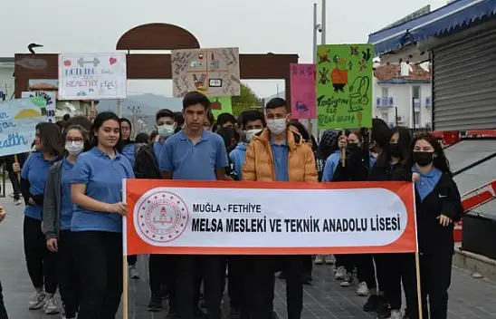 Meslek lisesi öğrencilerinden 'Geleceğimiz Sağlığımız' projesi