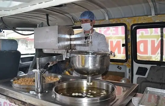 Regaib Kandili dolayısıyla lokma dağıtıldı