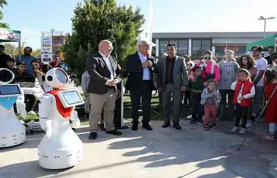 ROBOTİK VE KODLAMA EĞİTİM MERKEZİ AÇILDI