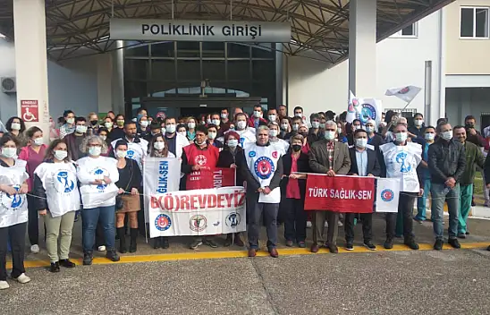 Sağlıkçılar iş bıraktı