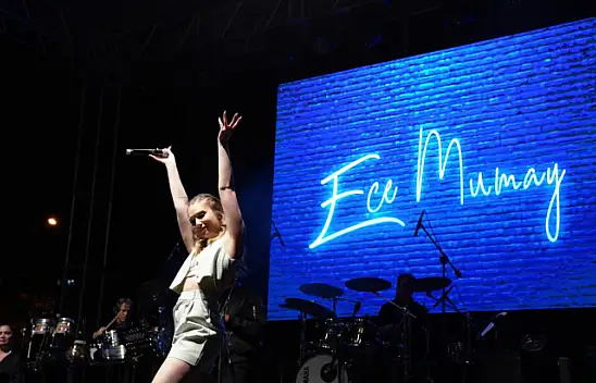 Seydikemer Ece Mumay ile coştu