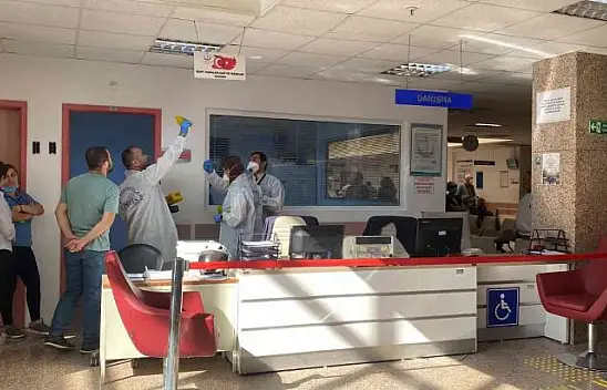 SİLAHLA OYNAYAN HASTANE ÇALIŞANI, ARKADAŞINI VURDU