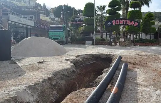 Yollardaki çukurların kapatılmasını talep ettiler