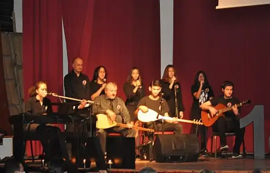 10 Kasım Atatürk'ü anma etkinliği yüreklere dokundu