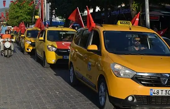 30 AĞUSTOS ZAFER KONVOYUNA COŞKULU KATILIM