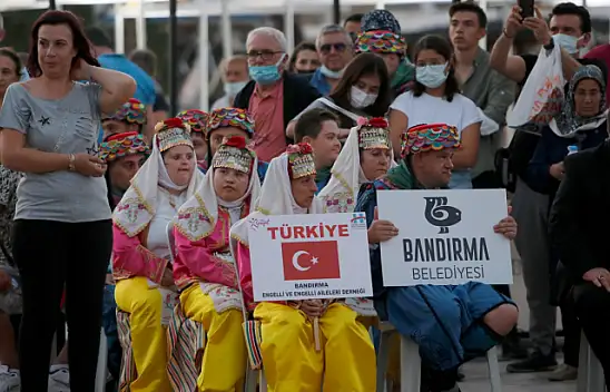 350 Dansçı Hünerlerini Sergiledi