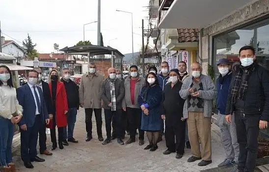 AK Parti İlçe Teşkilatı kandil dolayısıyla lokma dağıttı
