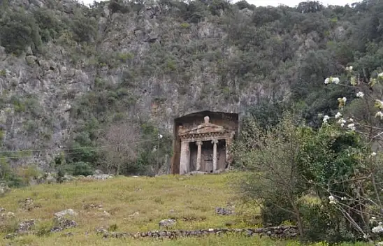 Amintas ziyaretçilerini bekliyor