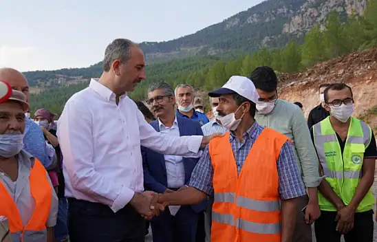 Bakan Gül: 'Yangınlar hepimizin yüreğini yaktı'