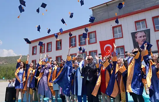 Başkan Otgöz, Seydikemer Uygulamalı Bilimler Yüksekokulu mezuniyet törenine katıldı