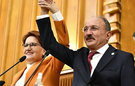 Behçet Saatcı, İYİ Parti rozetini taktı