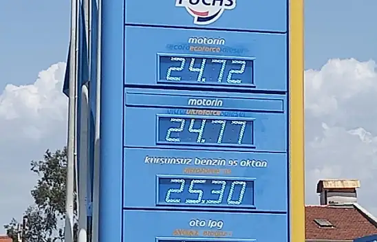 Benzin ve motorine yeni zam geldi
