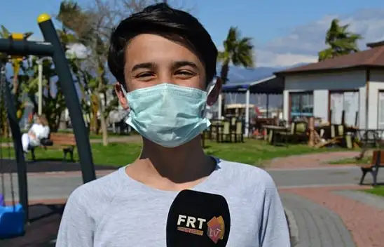 Bir süre daha maske takmaya devam edeceğim