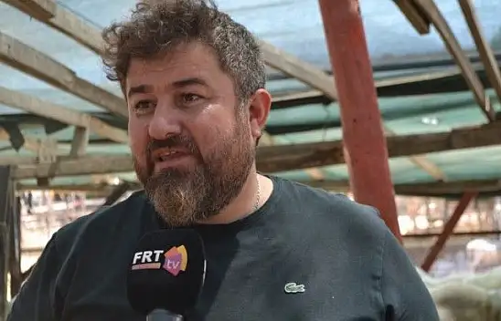 Çarıklı Kasap hayvan pazarında yerini aldı