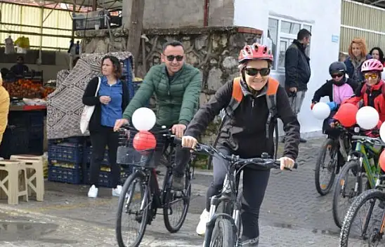 Emekçi kadınlar için bisiklet turu