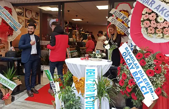 Faruk Güllüoğlu baklavaları Fethiye'de açıldı