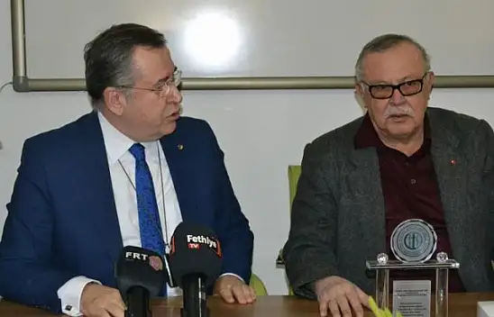 FTSO'dan Esnaf Hastanesi'ne plaket