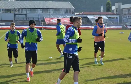 Futbolcular Galibiyet İstiyor