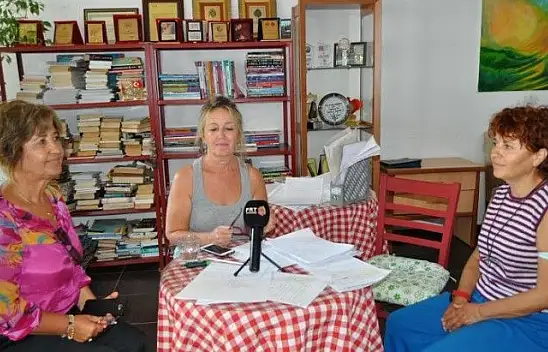 Gönüllüler öğrenciler için kolları sıvadı