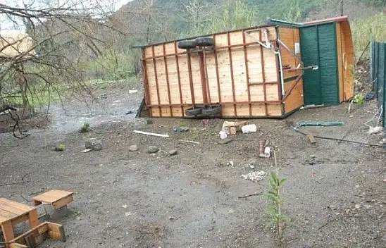 Hortum İnlice'de zarara yol açtı