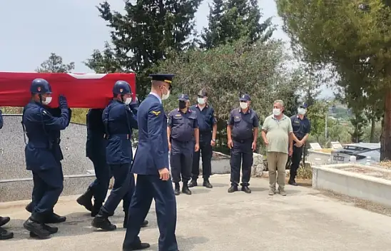 Kıbrıs Gazisi Akan, Fethiye'de toprağa verildi