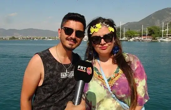 Rıdvan Adede ve arkadaşları, Özlem Balcı ile Fethiye'de eğlenceli bir video çekti